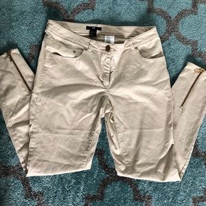 H&M Khaki Capri Pants